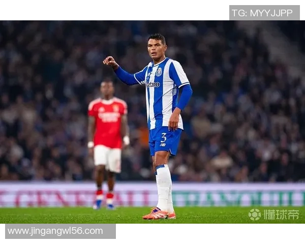 波尔图友谊赛完胜巴黎圣日耳曼点球大战引发全场热烈反响