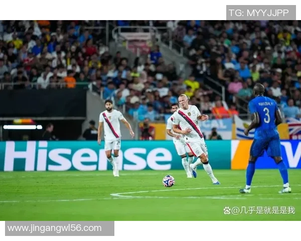 国米逆袭本菲卡3-0晋级世界杯争议判罚引发全场热议