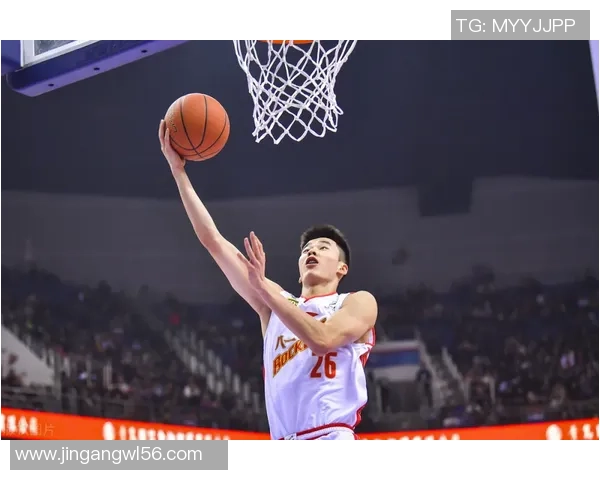 姚明回忆八一队的辉煌岁月与篮球梦想的传承与发展