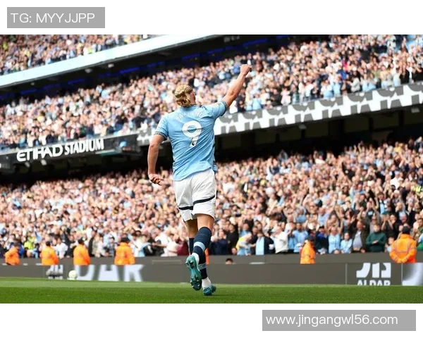 欧冠大战：那不勒斯大胜曼联乌龙球成为全场焦点引发热议