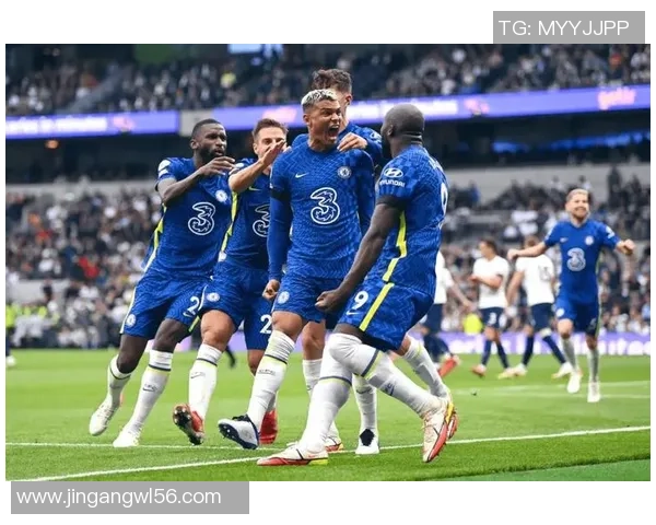 切尔西在国王杯中以5-0大胜曼城点球大战瞬间点燃全场激情