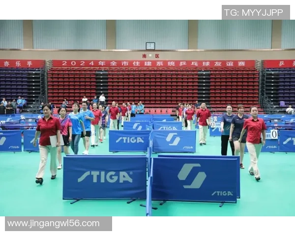 友谊赛精彩对决里昂与阿森纳战成平局全场气氛热烈 友谊赛精彩对决里昂与阿森纳战成平局全场气氛热烈