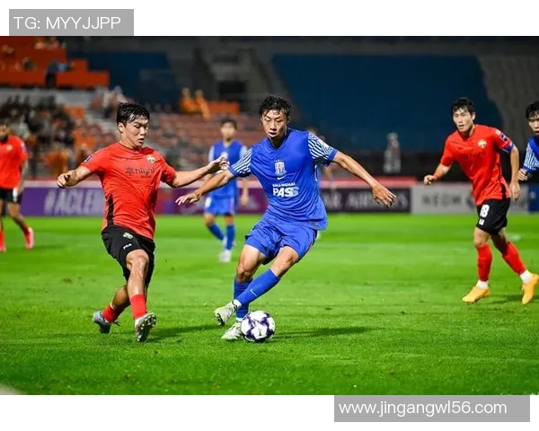 中超精彩对决曼联3-0战胜巴萨点球大战点燃全场热情与转会传闻 中超精彩对决曼联3-0战胜巴萨点球大战点燃全场热情与转会传闻