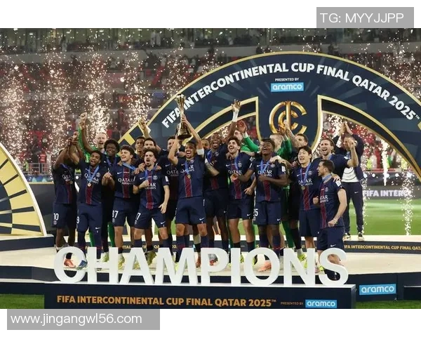 足总杯惊现冷门巴黎圣日耳曼与波尔图战成平局引发全场震惊