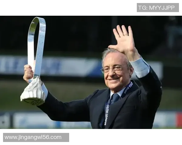 皇马在世界杯中大胜里昂5-0球星帽子戏法点燃全场热情与转会传闻