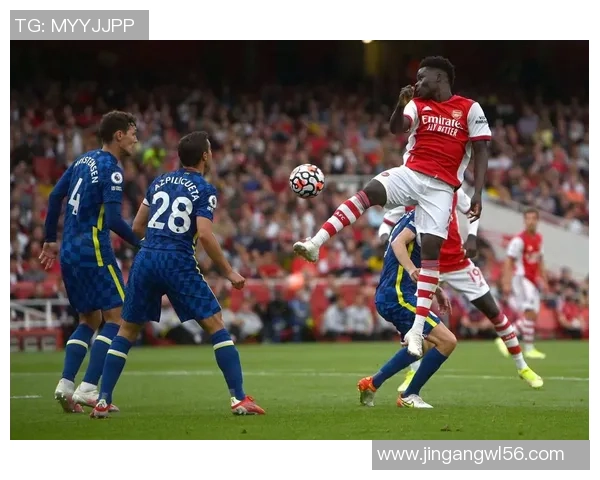 阿森纳逆袭曼城3-0晋级欧联杯引发转会风波与球迷热议