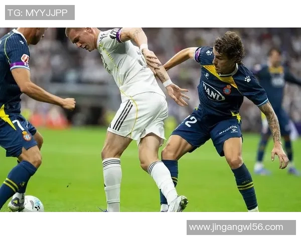 中超激战皇马3-0战胜那不勒斯逆转瞬间点燃全场激情