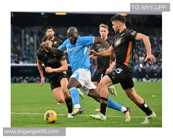 欧冠历史冷门那不勒斯逆转里昂全场沸腾瞬间引发热议